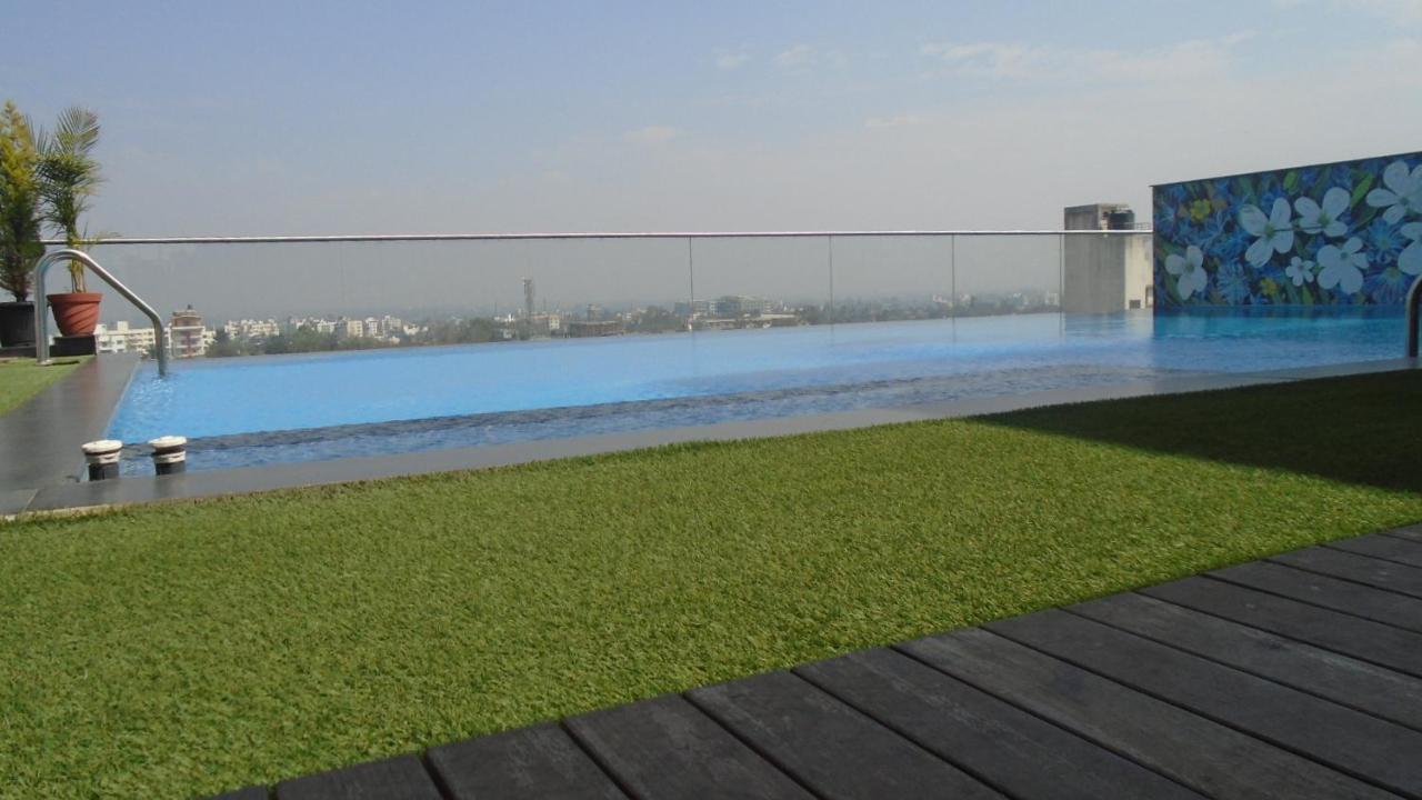 Hotel Vrishali Executive Kolhapur Exteriör bild